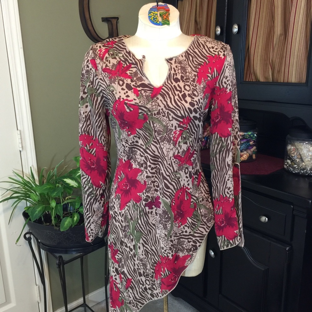 Dress U by Sharon Animal/Floral Tunic Size M